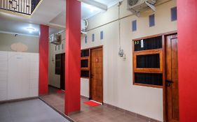 RedDoorz Syariah near Perempatan Kartasura